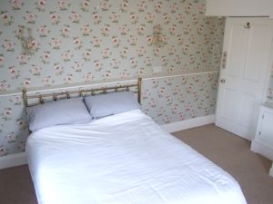 Bedroom- click for photo gallery